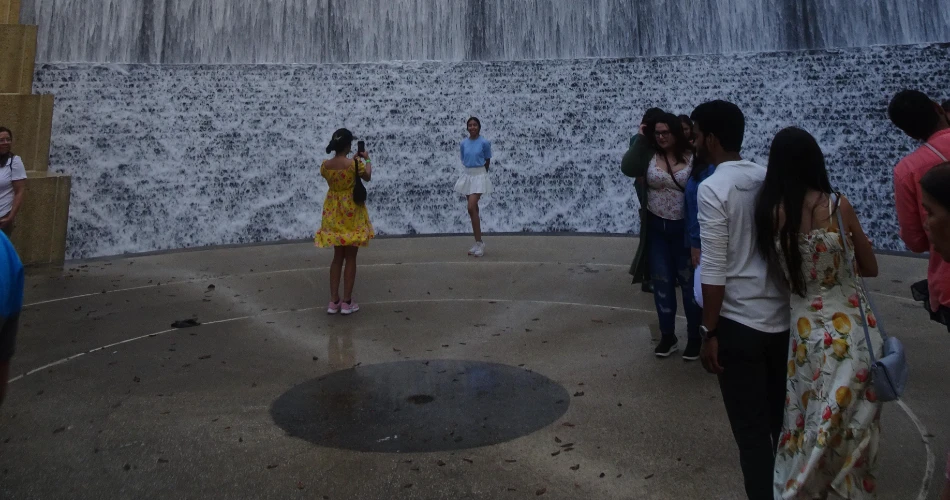 Una visita al Parque Waterwall de Gerald D. Hines en Houston, Texas