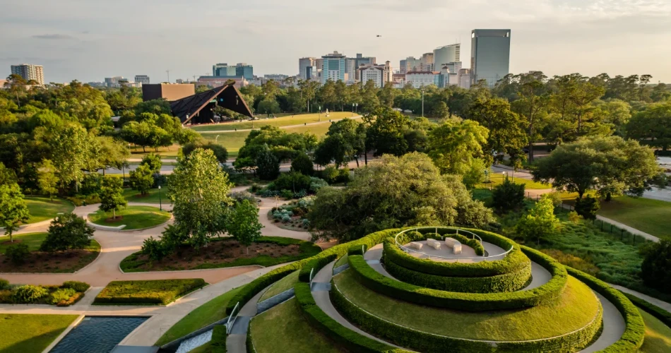 Una visita al Parque Waterwall de Gerald D. Hines en Houston, Texas
