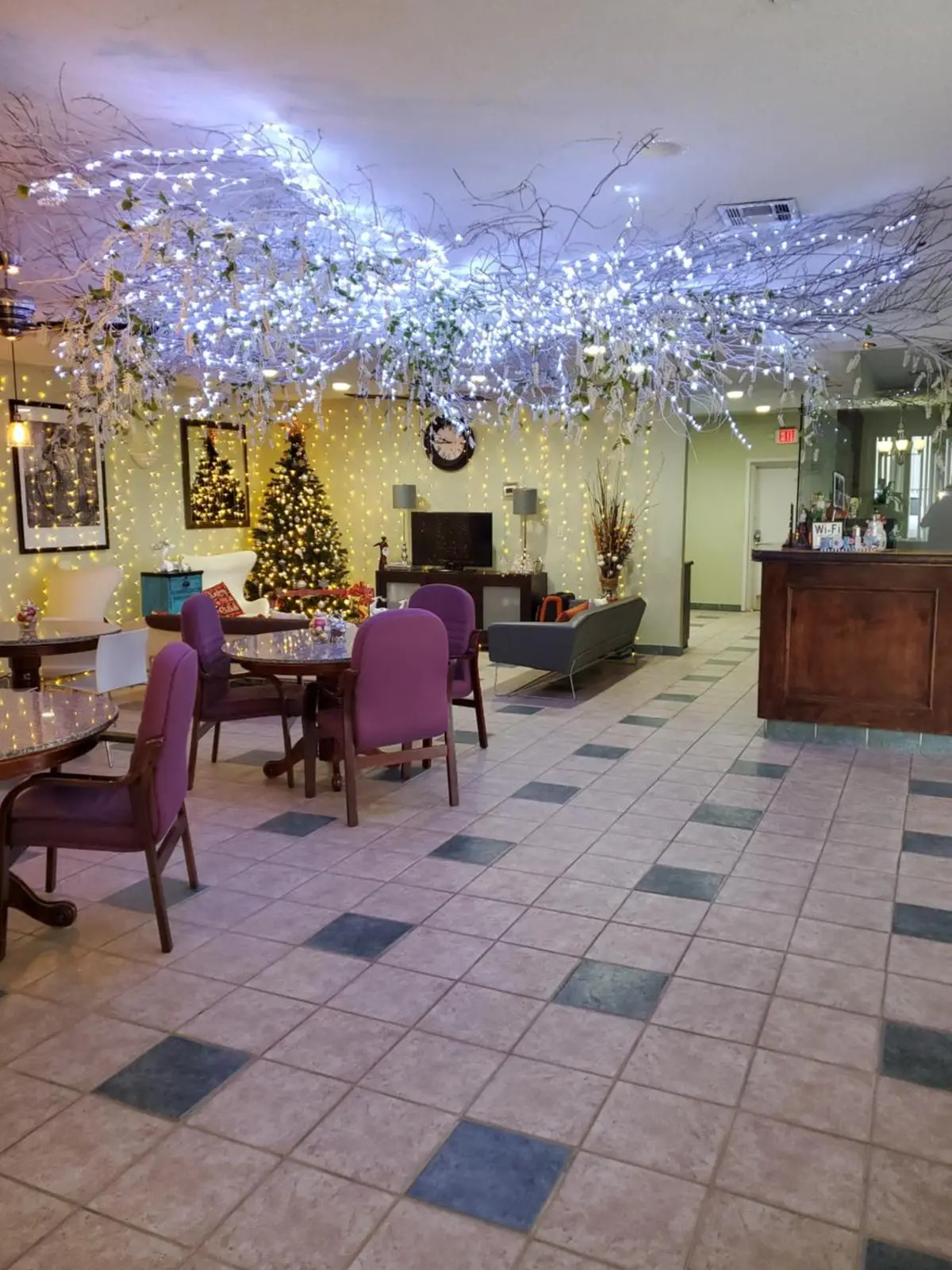 Houston Inn and Suites Houston — photo 30 of 60